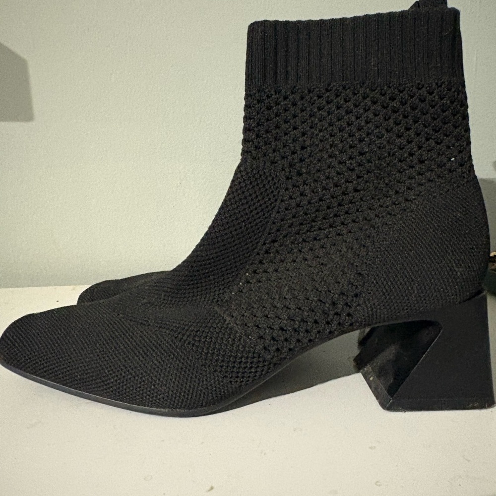 Vivaia Knit Black Ankle Boots